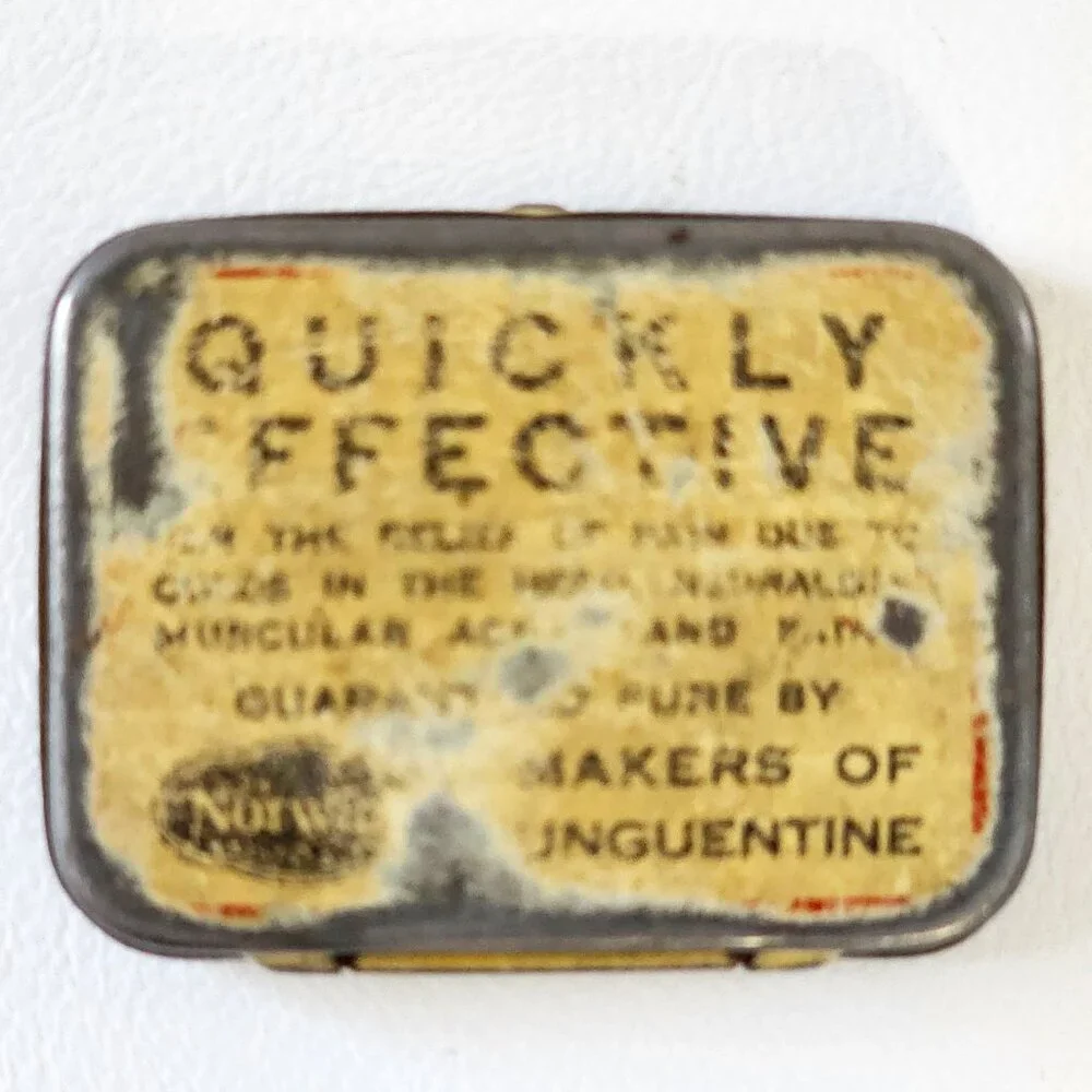 NORWICH Aspirin Tin Antique Pharmaceutical Pain Relief Advertisement Travel Tin